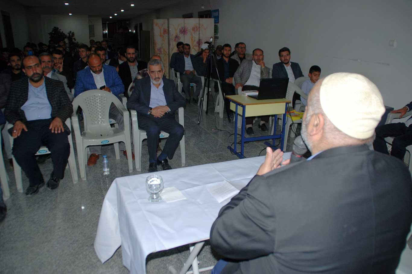 "Çocuk eğitebilmemiz için bilgi sahibi olmalıyız" "Çocuk eğitebilmemiz için bilgi sahibi olmalıyız"